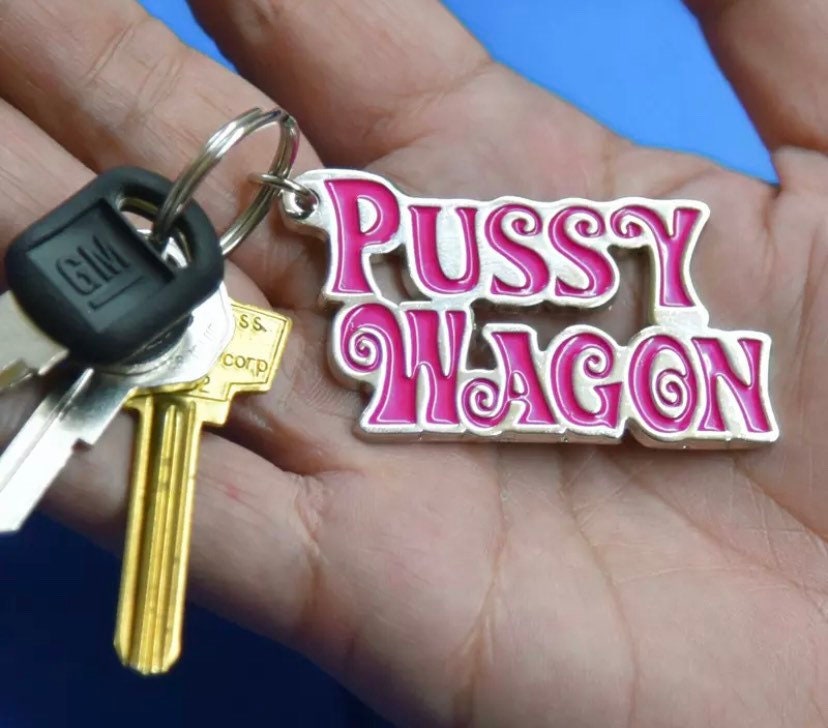 Pussy Wagon Novelty Keyring Keychain | Novelty Funny Humour | Birthday Gift Christmas Present | Friends | Secret Santa |