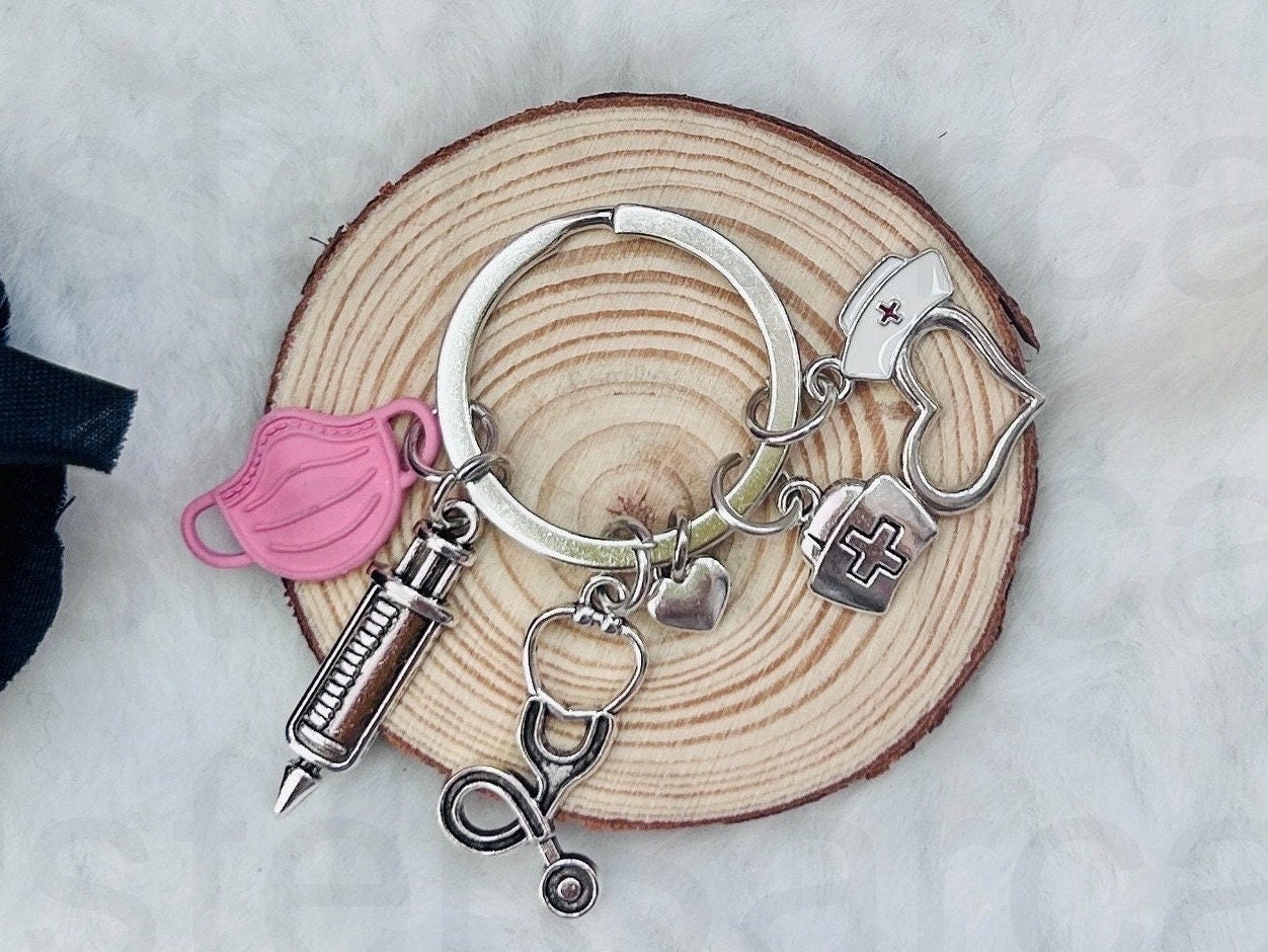 Nurse Keyring Keychain | Novelty NHS Love Careworker Caregiver | Mum Dad Sister Brother Friend |
