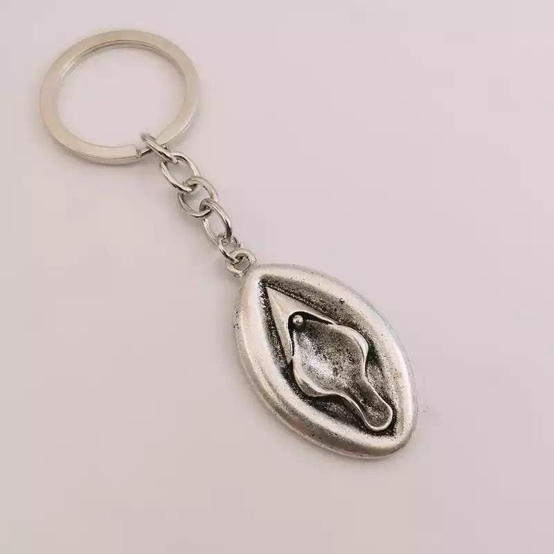 Vulva Vagina Keyring Keychain | Novelty Funny Humorous Rude | Birthday Gift Christmas Present | Girlfriend Boyfriend Wife Husband |